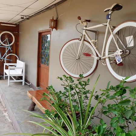 Chokchai Hotel Ban Huai Maenam Noi Eksteriør billede