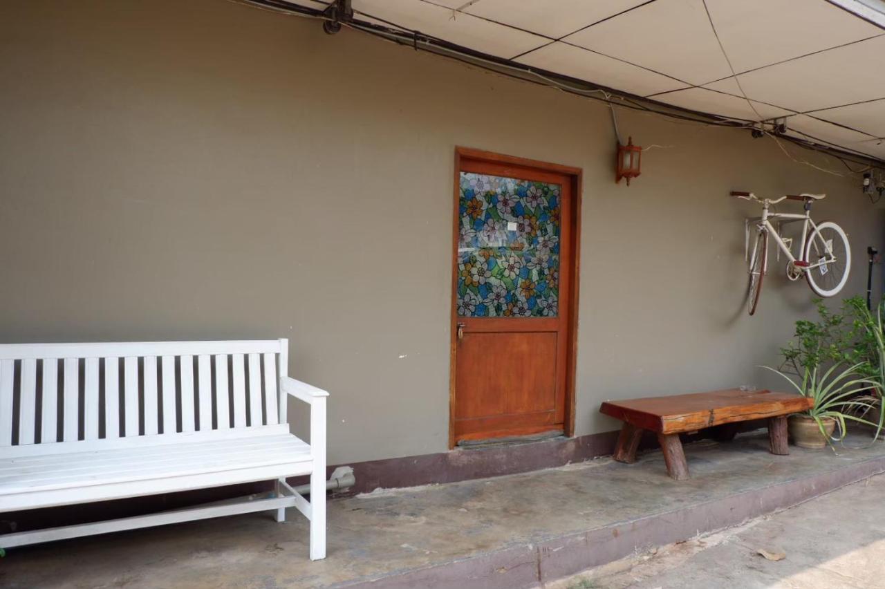 Chokchai Hotel Ban Huai Maenam Noi Eksteriør billede